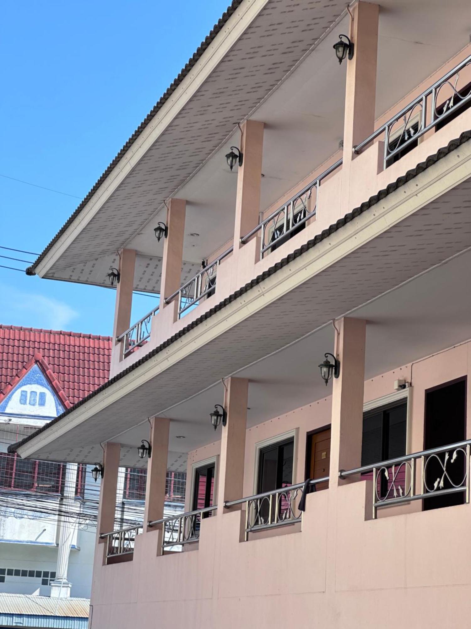 Phurafah Place Hotel โรงแรมภูระฟ้า เพลส Nan Esterno foto