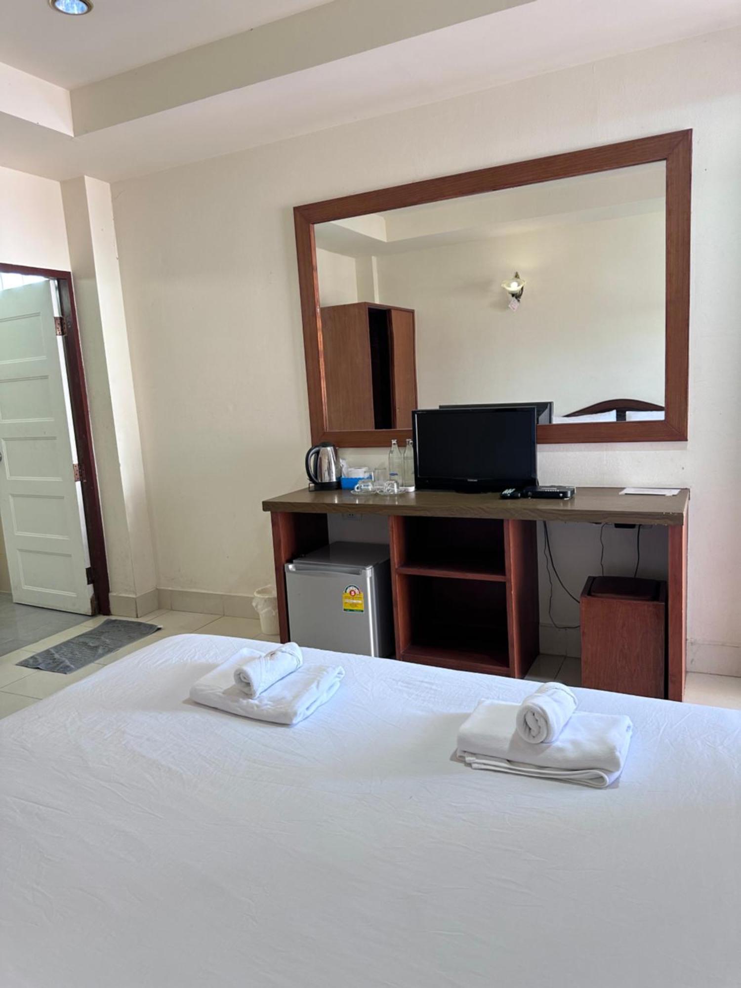 Phurafah Place Hotel โรงแรมภูระฟ้า เพลส Nan Esterno foto